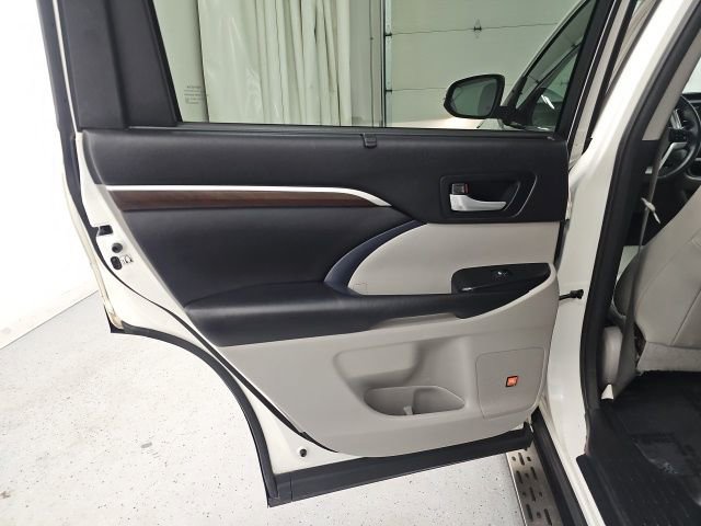 Used 2016 Toyota Highlander Limited w/ Protection Package #3 image 29