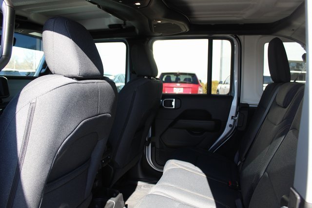 Used 2024 Jeep Wrangler Sahara w/ Technology Group image 14