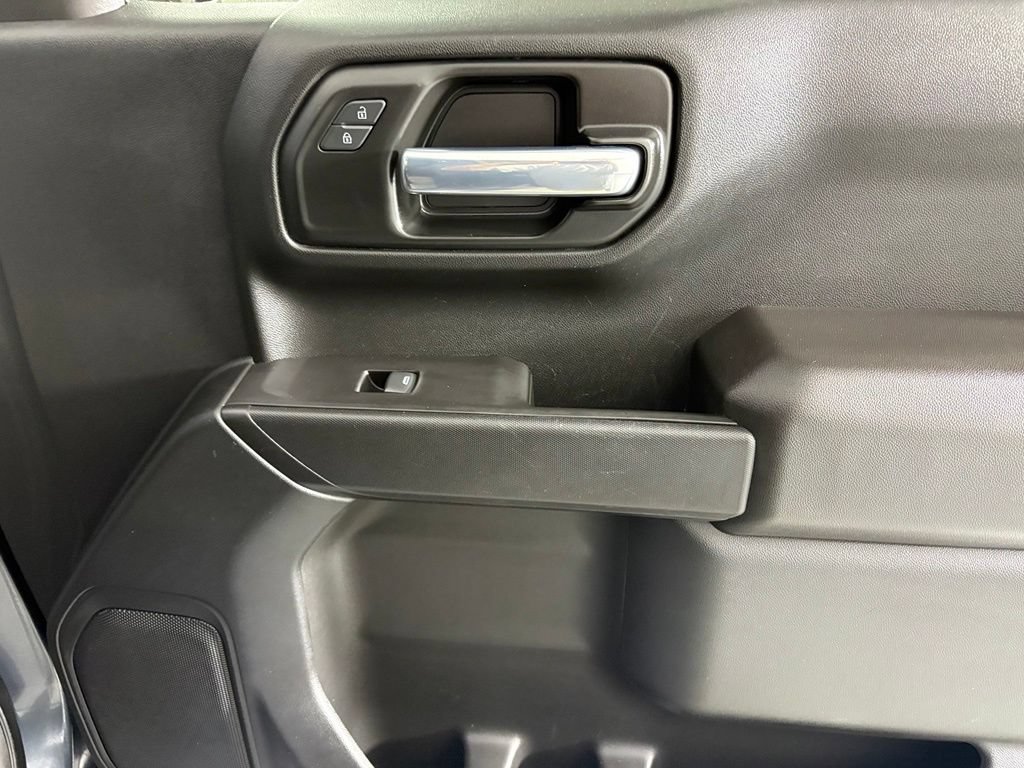 Used 2021 Chevrolet Silverado 1500 Custom Trail Boss w/ LPO, Dark Essentials Package AWD/4WD image 15