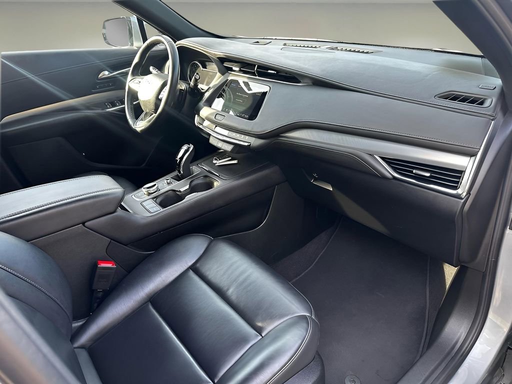 Used 2023 Cadillac XT4 Premium Luxury image 23