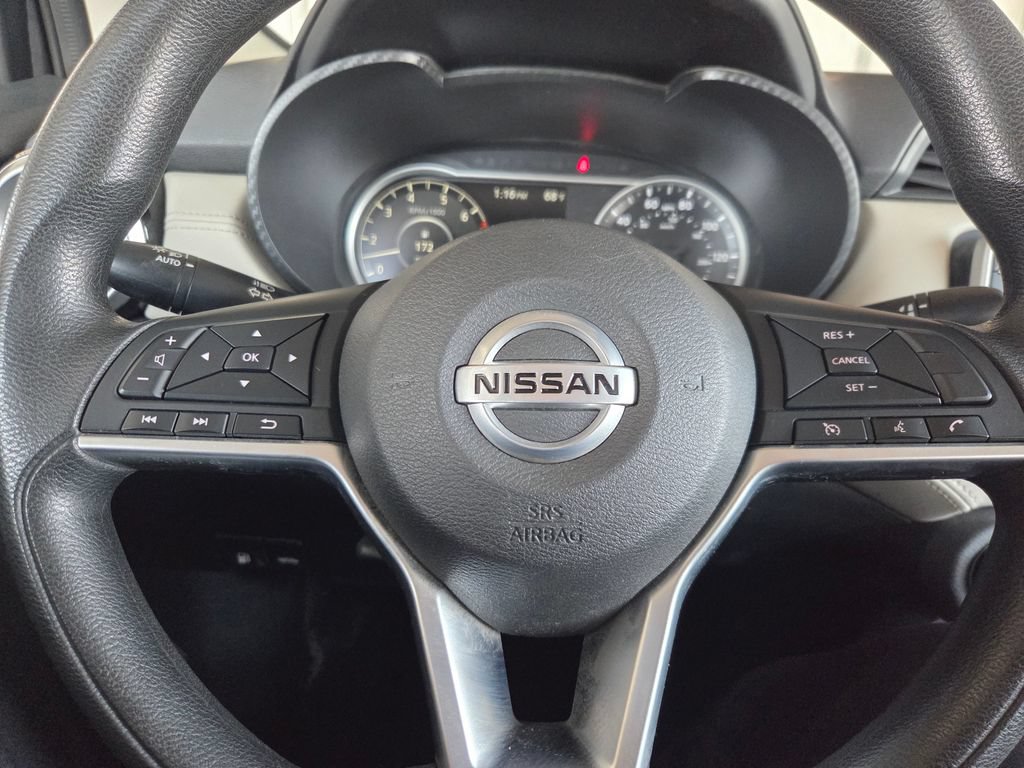 Used 2020 Nissan Versa SV FWD image 6
