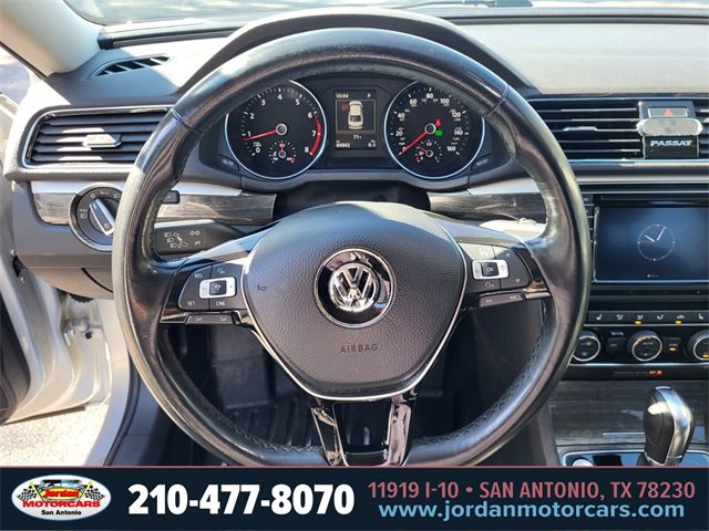 Used 2018 Volkswagen Passat 2.0T SE image 26