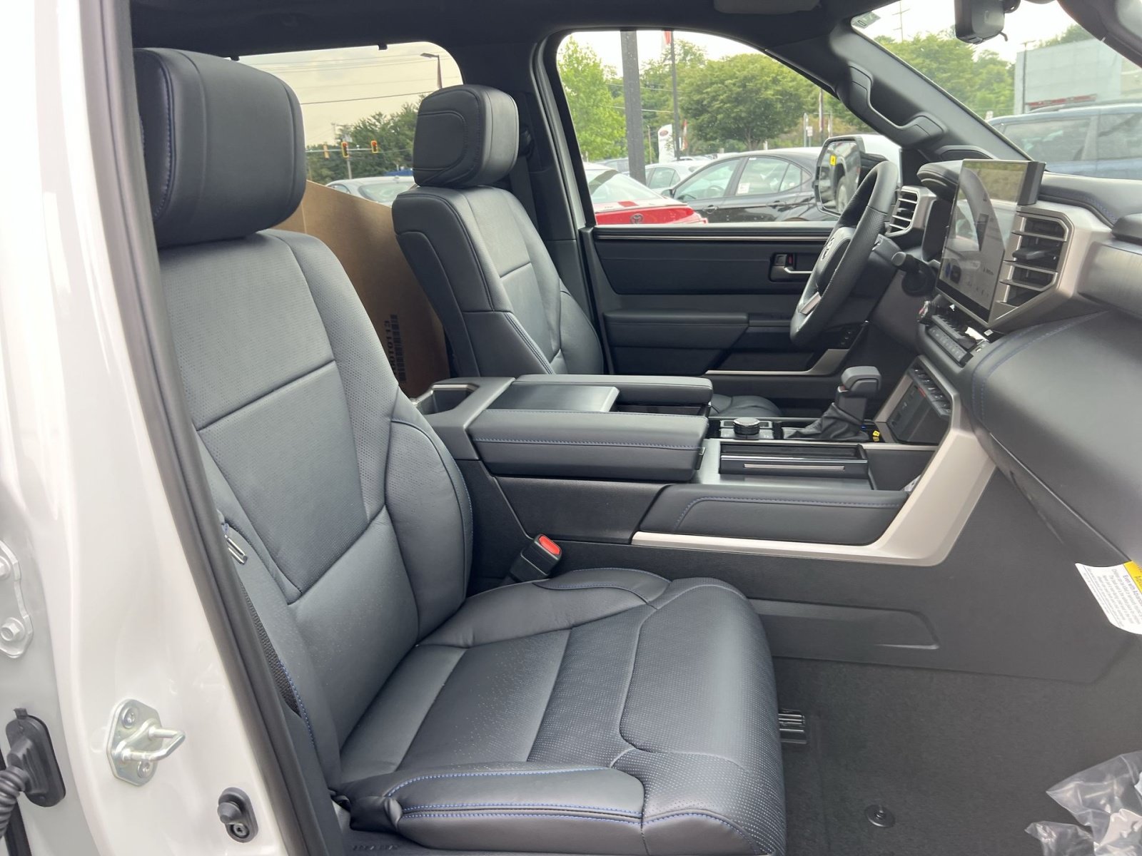 New 2026 Toyota Tundra Platinum w/ TRD Off-Road Package AWD/4WD image 27