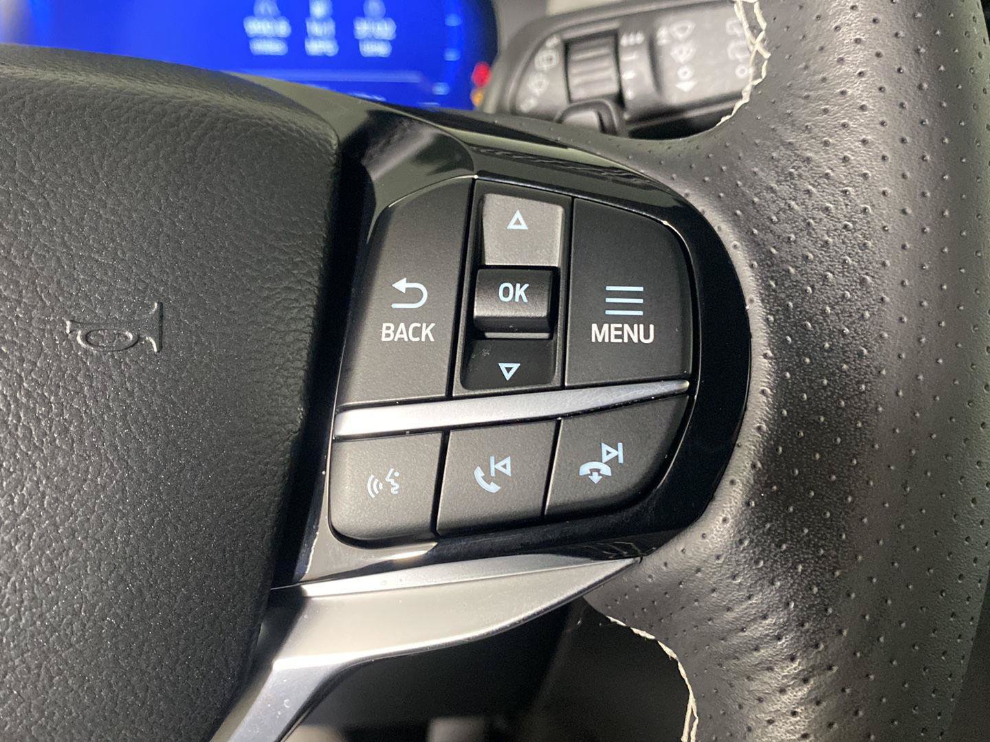 Used 2023 Ford Explorer ST w/ Equipment Group 401A AWD/4WD image 21