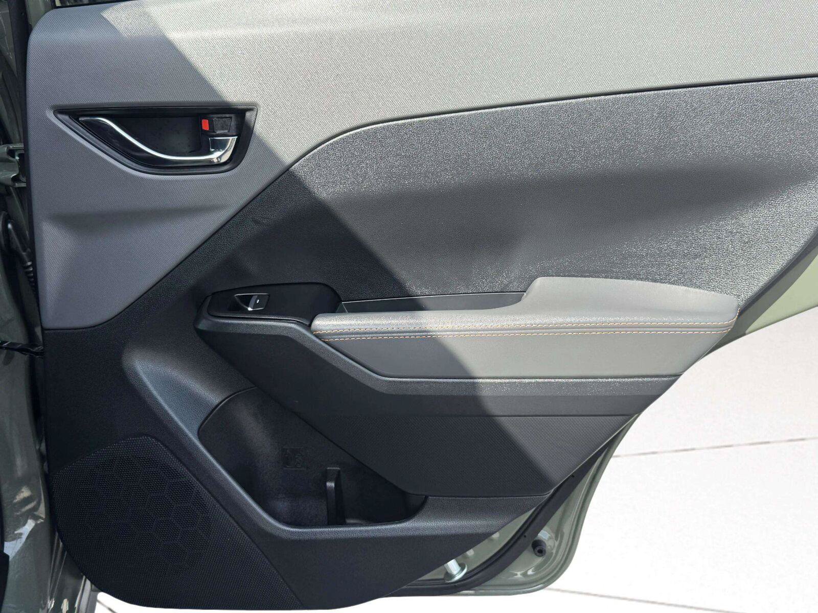 Used 2026 Subaru Crosstrek 2.5i Limited AWD/4WD image 45