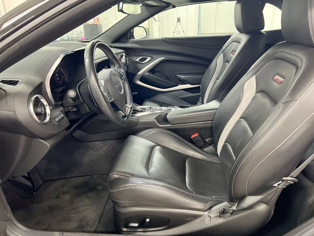 Used 2018 Chevrolet Camaro SS RWD image 20