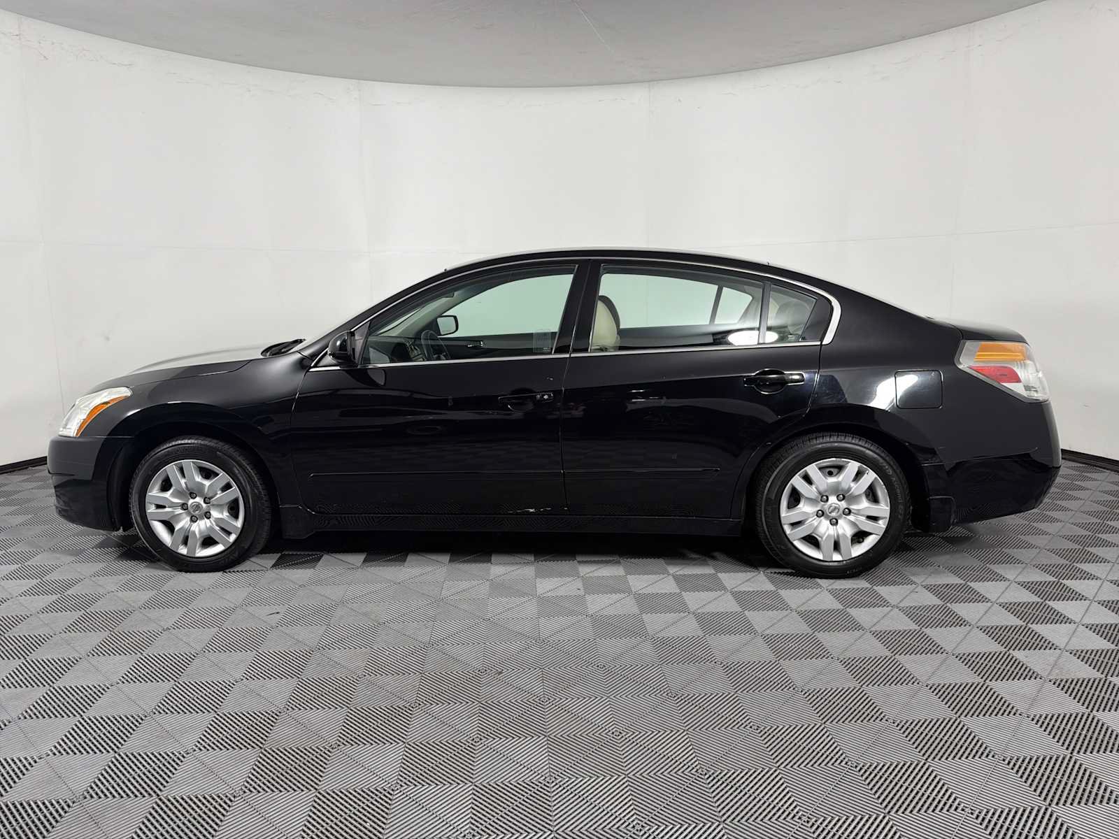 Used 2012 Nissan Altima 2.5 S FWD image 4