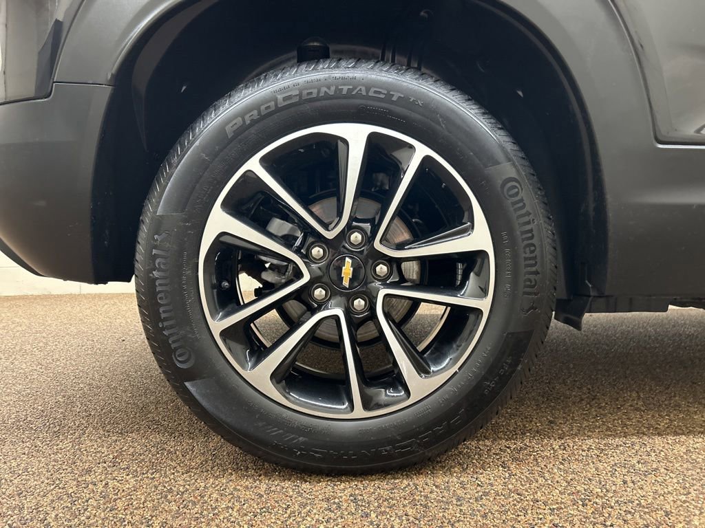 Used 2025 Chevrolet TrailBlazer LT AWD/4WD image 27