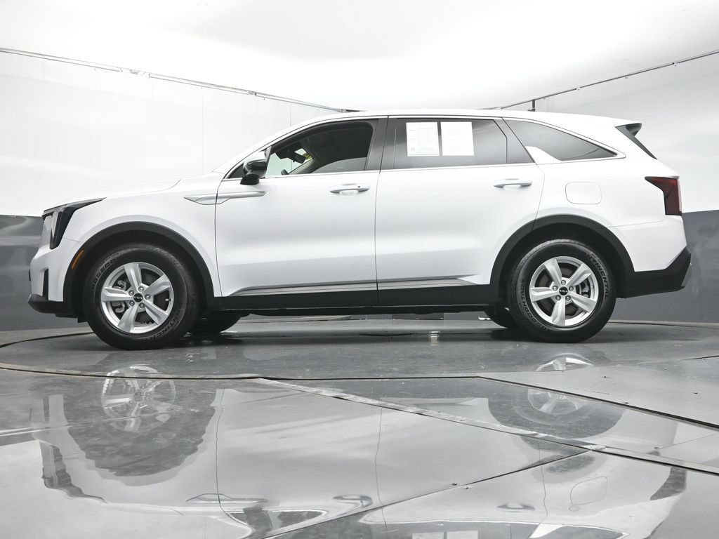 Used 2026 Kia Sorento LX FWD image 34