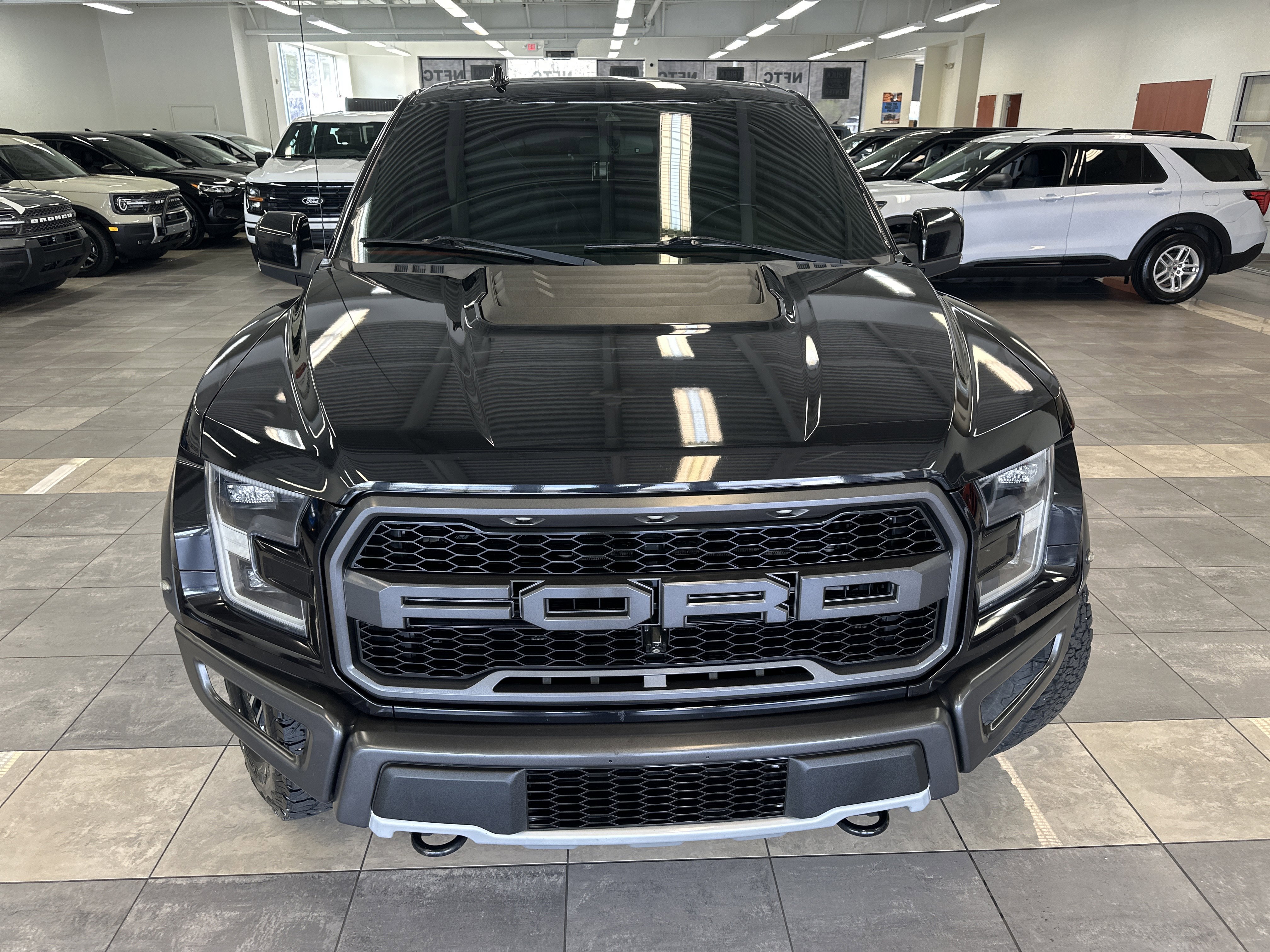 Used 2019 Ford F150 Raptor w/ Equipment Group 802A Luxury AWD/4WD image 20