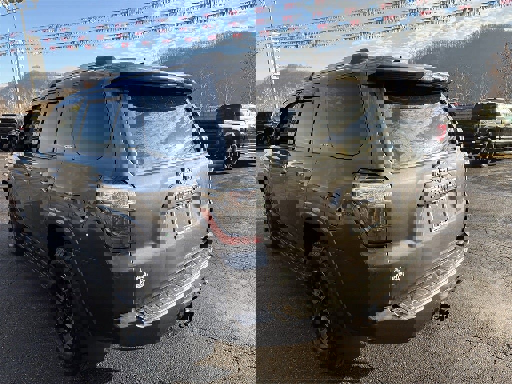 Used 2019 Toyota 4Runner SR5 image 6