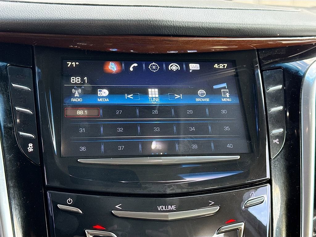 Used 2019 Cadillac Escalade Premium Luxury image 33