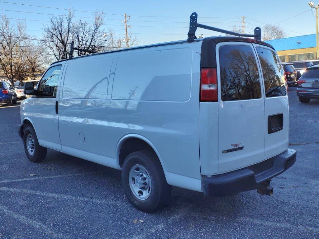 Used 2019 Chevrolet Express 2500 w/ Driver Convenience Package RWD image 11