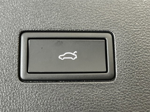 New 2026 Volkswagen Atlas SE image 6