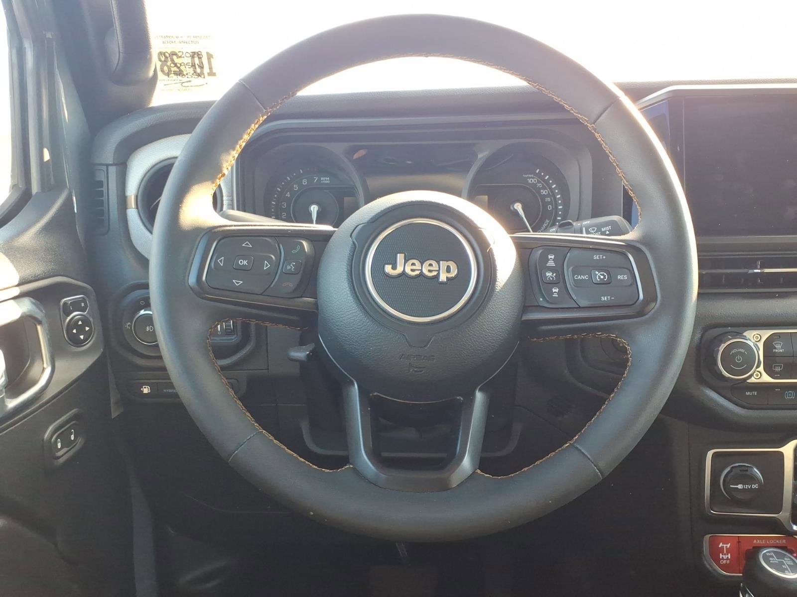 Used 2024 Jeep Wrangler Unlimited AWD/4WD image 19