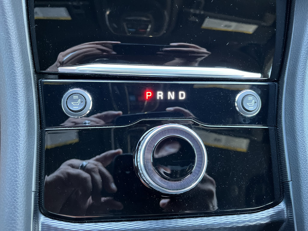 Used 2025 Jeep Grand Cherokee L Laredo RWD image 25