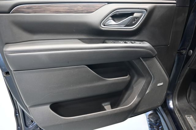 Used 2021 Chevrolet Suburban Z71 w/ Luxury Package image 27