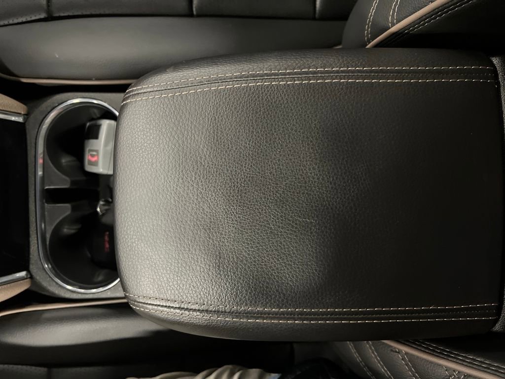 Certified 2024 GMC Canyon Denali image 27