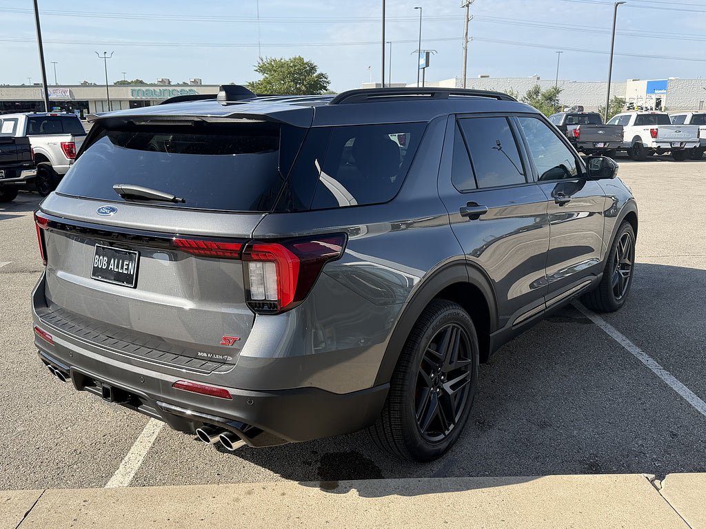 New 2026 Ford Explorer ST w/ Sun And Sound Package AWD/4WD image 6