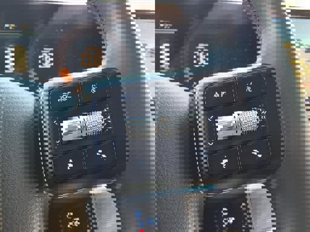 Used 2025 Hyundai Santa Fe SE image 27