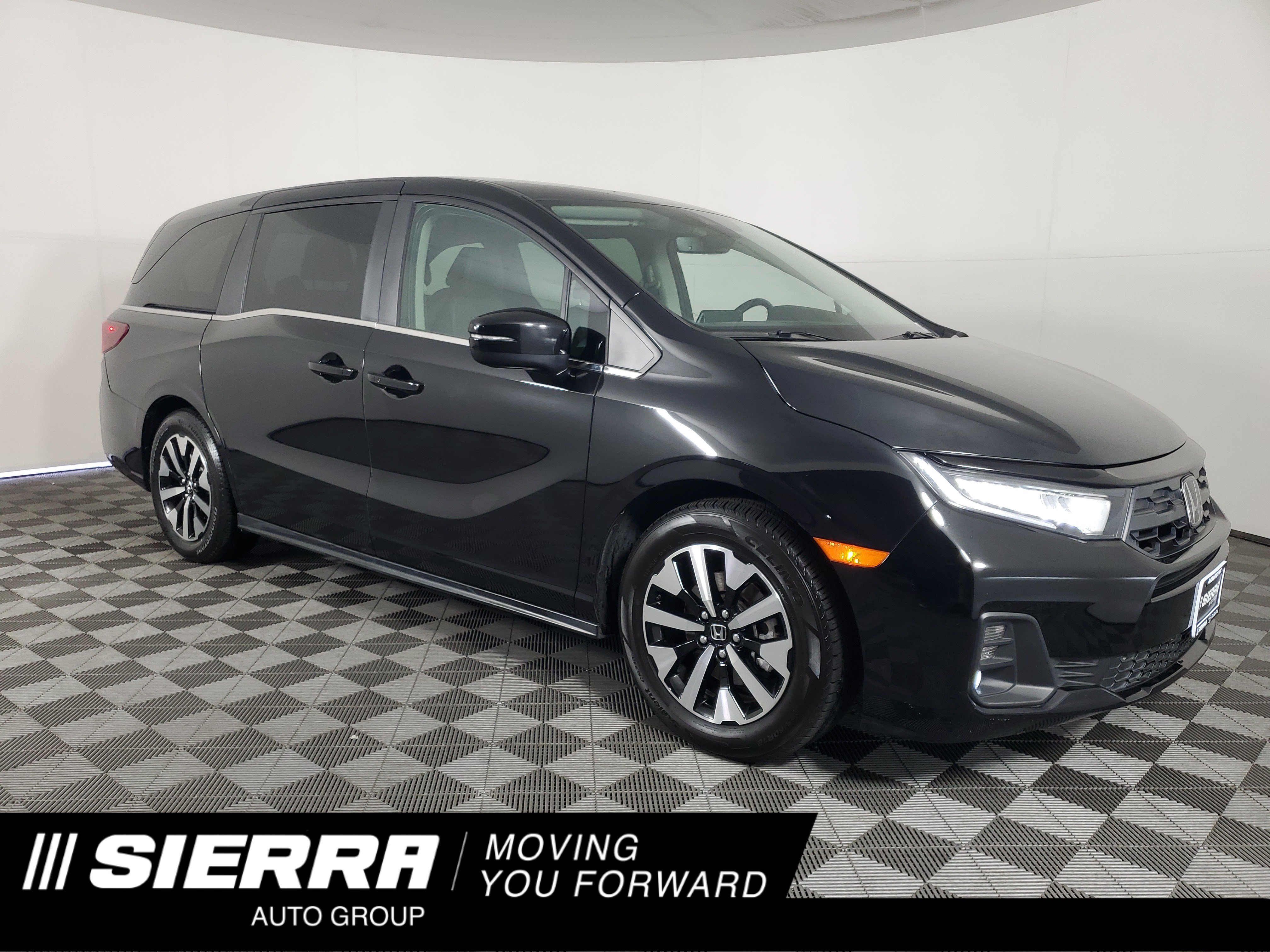 Used 2025 Honda Odyssey EX-L image 1