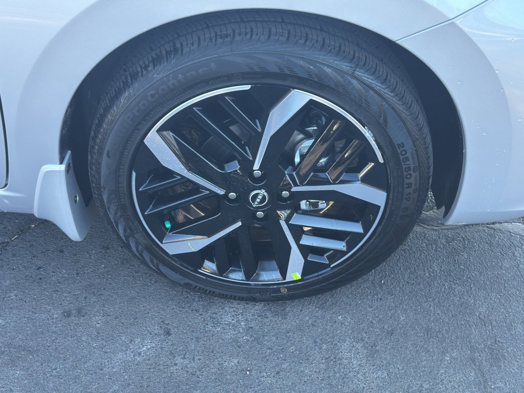 New 2025 Nissan Versa SR w/ Trunk Package image 9