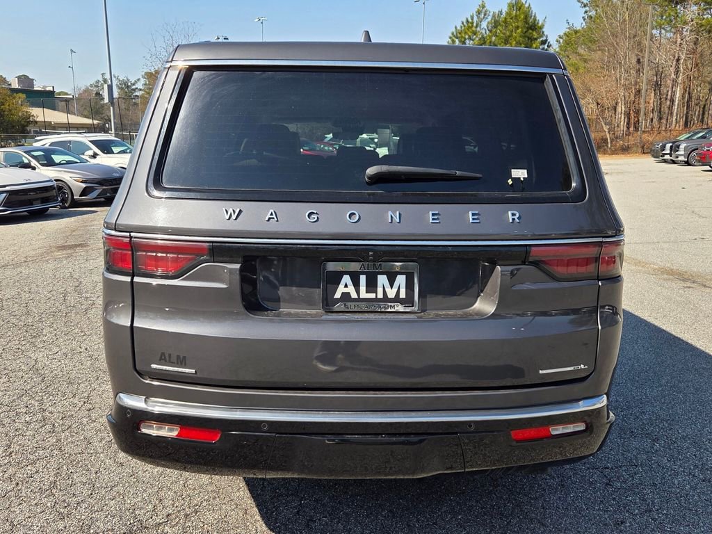 Used 2023 Jeep Wagoneer L Series III w/ Preferred Equipment Group image 11