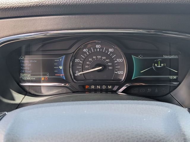 Used 2017 Lincoln Navigator Select AWD/4WD image 18