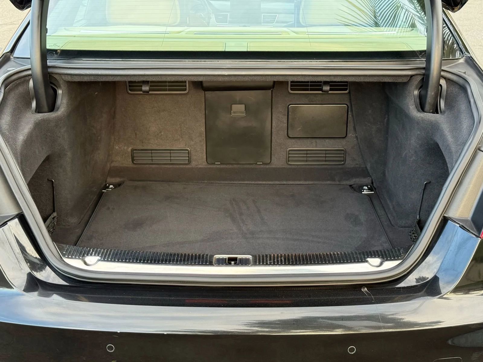 Used 2012 Audi A8 4.2 image 10