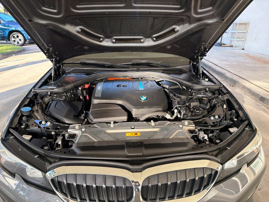 Used 2021 BMW 330e w/ Driving Assistance Package RWD image 12