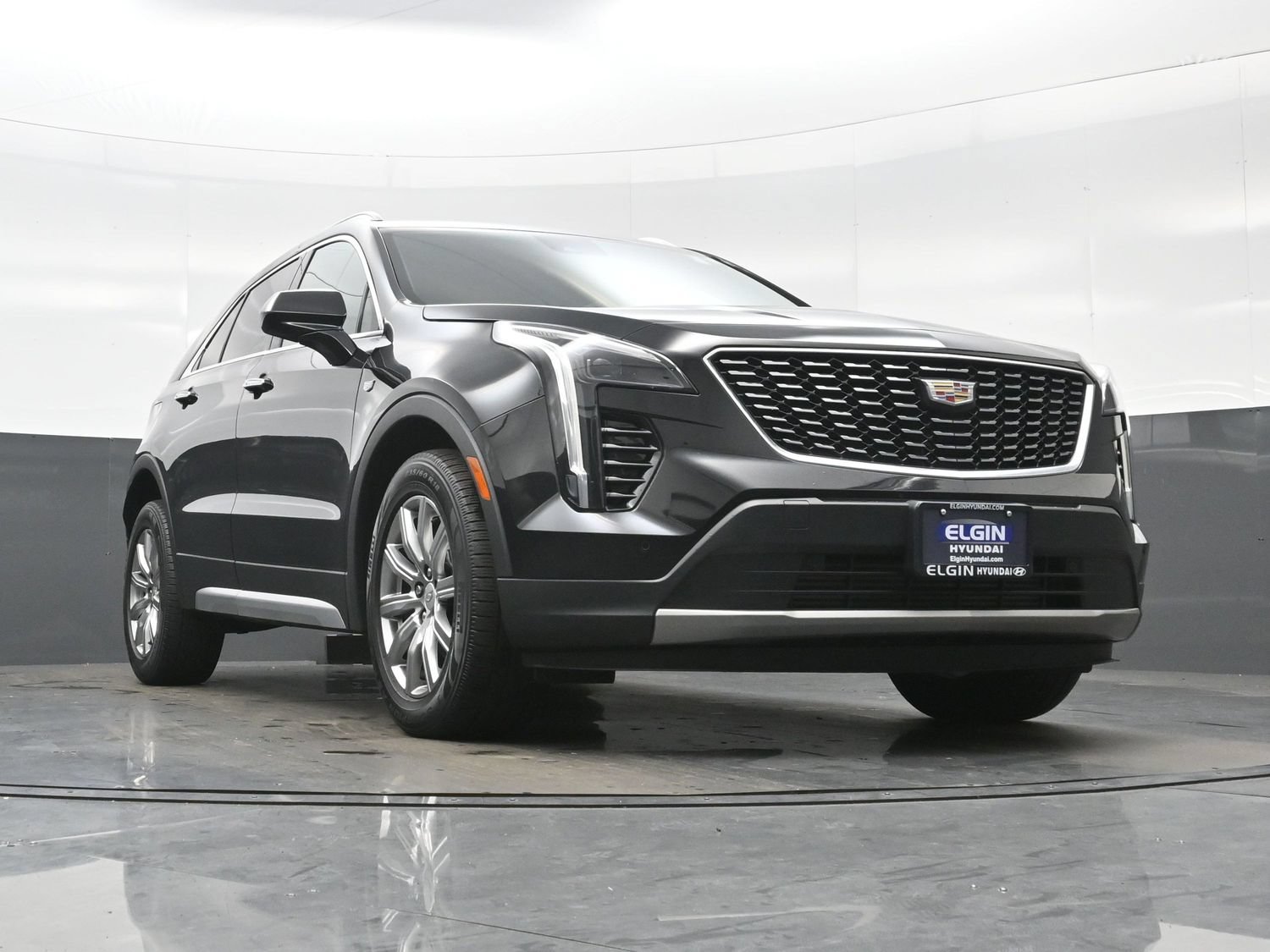 Used 2020 Cadillac XT4 Premium Luxury w/ Technology Package AWD/4WD image 32
