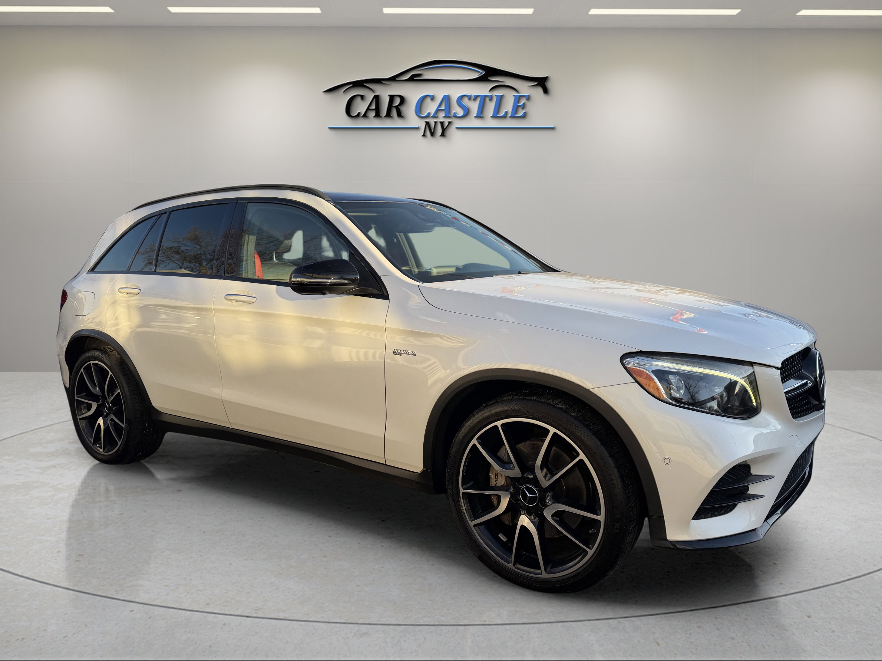 Used 2019 Mercedes-Benz GLC 43 AMG 4MATIC image 5