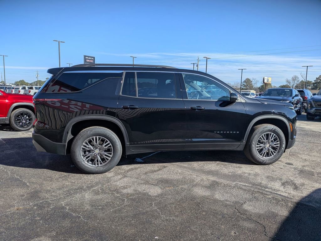 Certified 2025 Chevrolet Traverse LT image 6