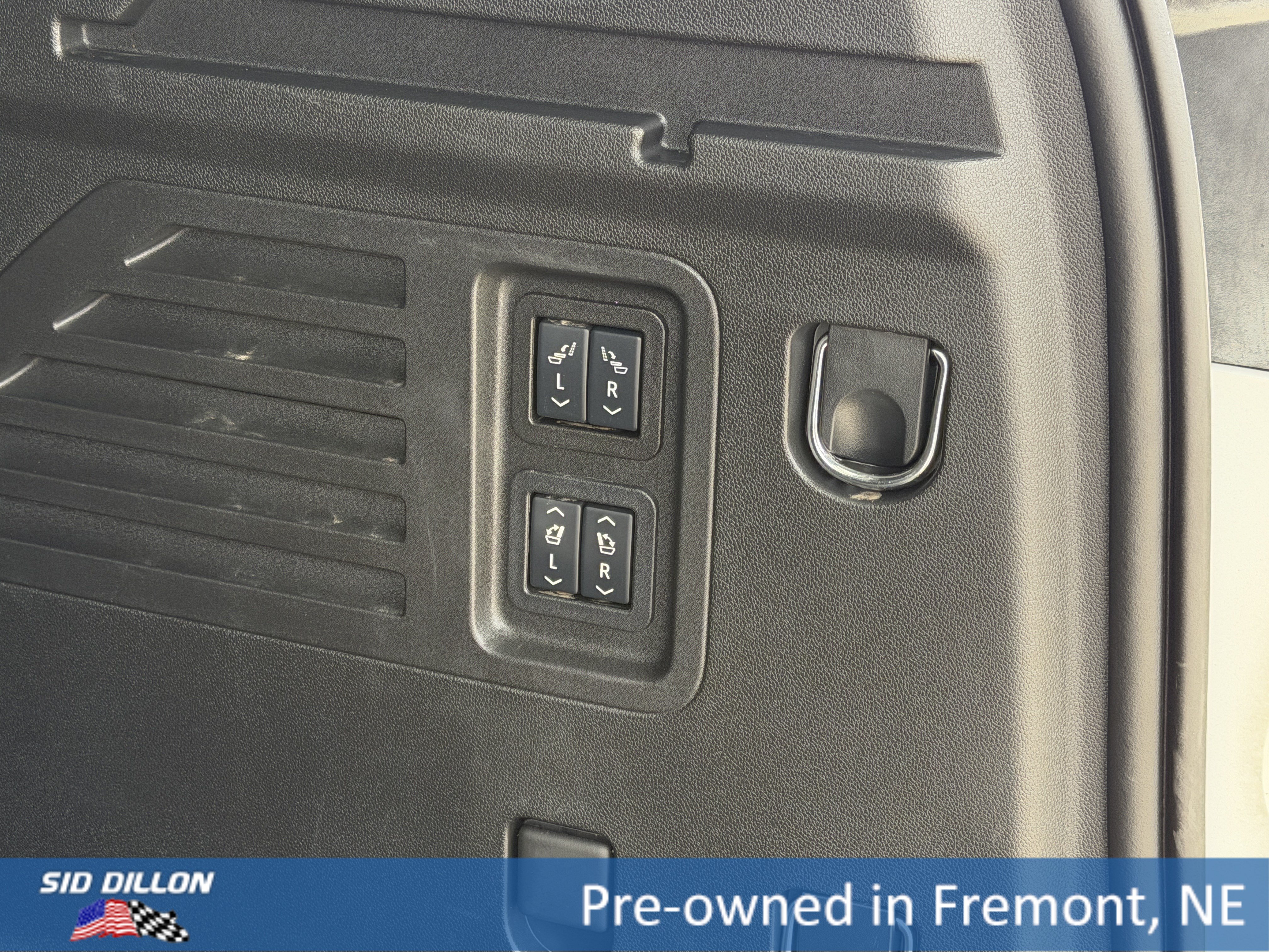 Used 2025 Buick Enclave Sport Touring w/ Power Package AWD/4WD image 6