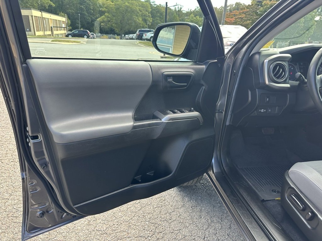 Used 2022 Toyota Tacoma SR5 image 13