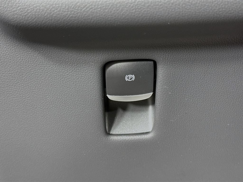 Used 2025 Lincoln Nautilus Premier w/ Equipment Group 102A AWD/4WD image 24