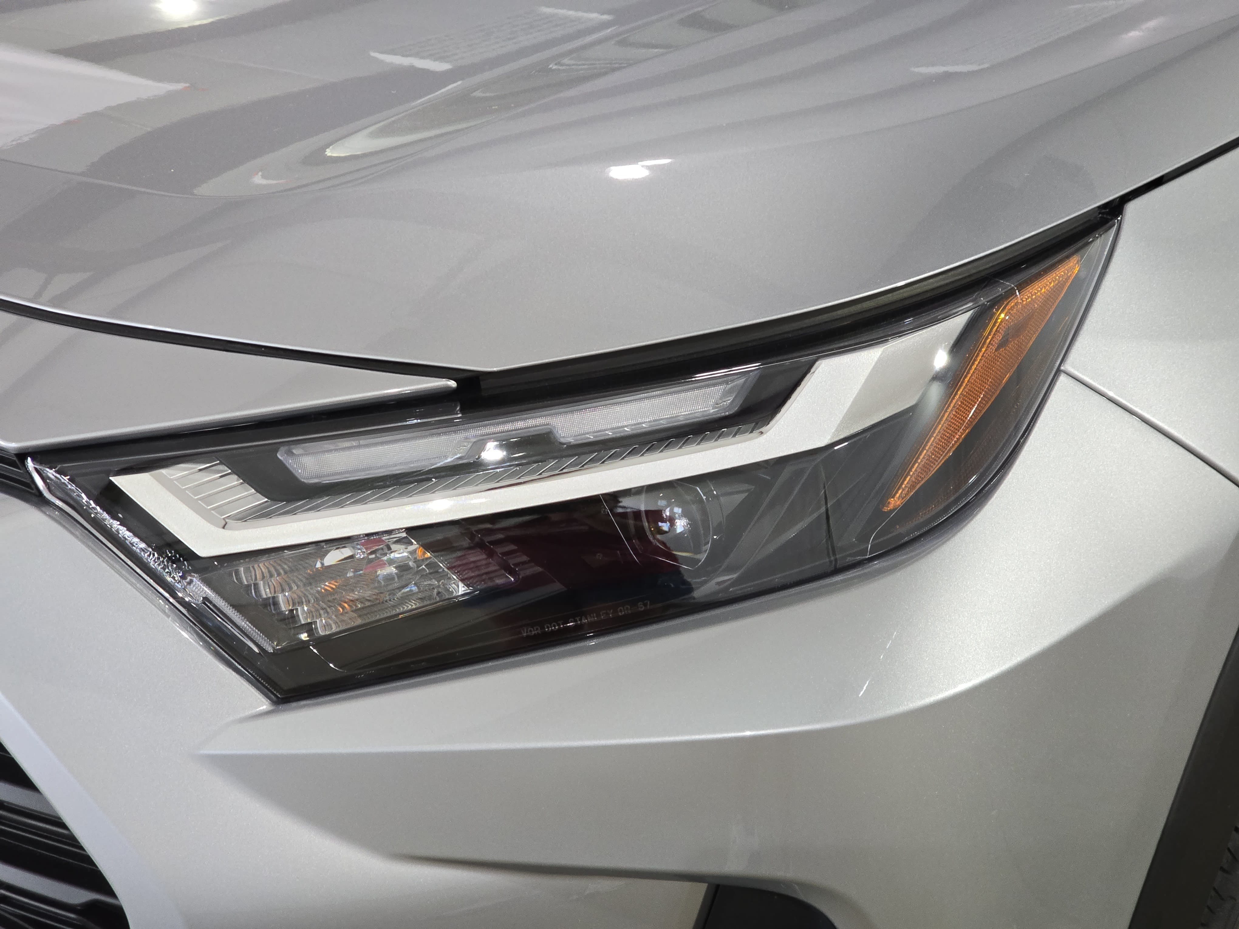 Used 2025 Toyota RAV4 XLE Premium AWD/4WD image 30
