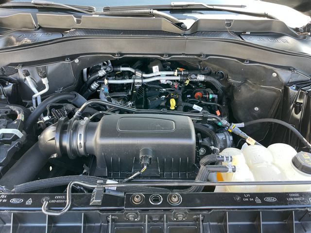 Used 2023 Ford Explorer XLT w/ Equipment Group 202A AWD/4WD image 31