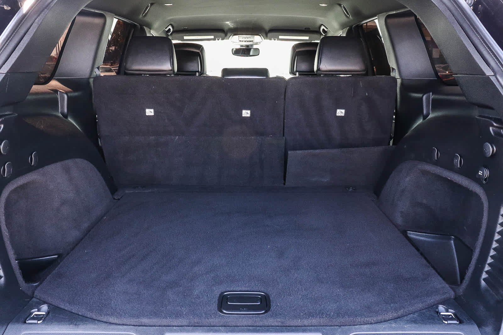 Used 2019 Jeep Grand Cherokee Altitude RWD image 16
