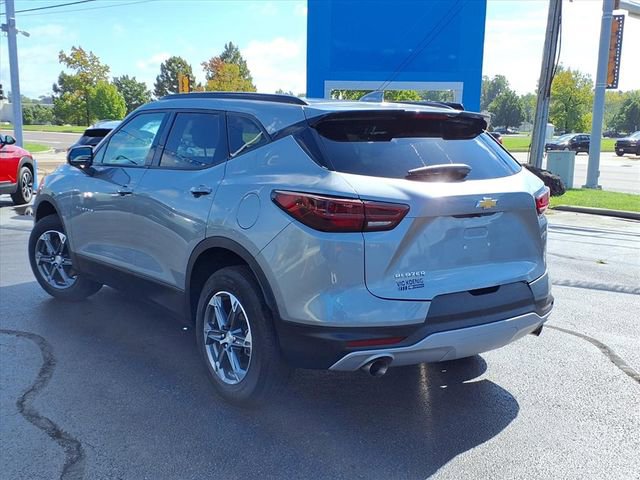 Used 2023 Chevrolet Blazer LT w/ Convenience Package FWD image 4