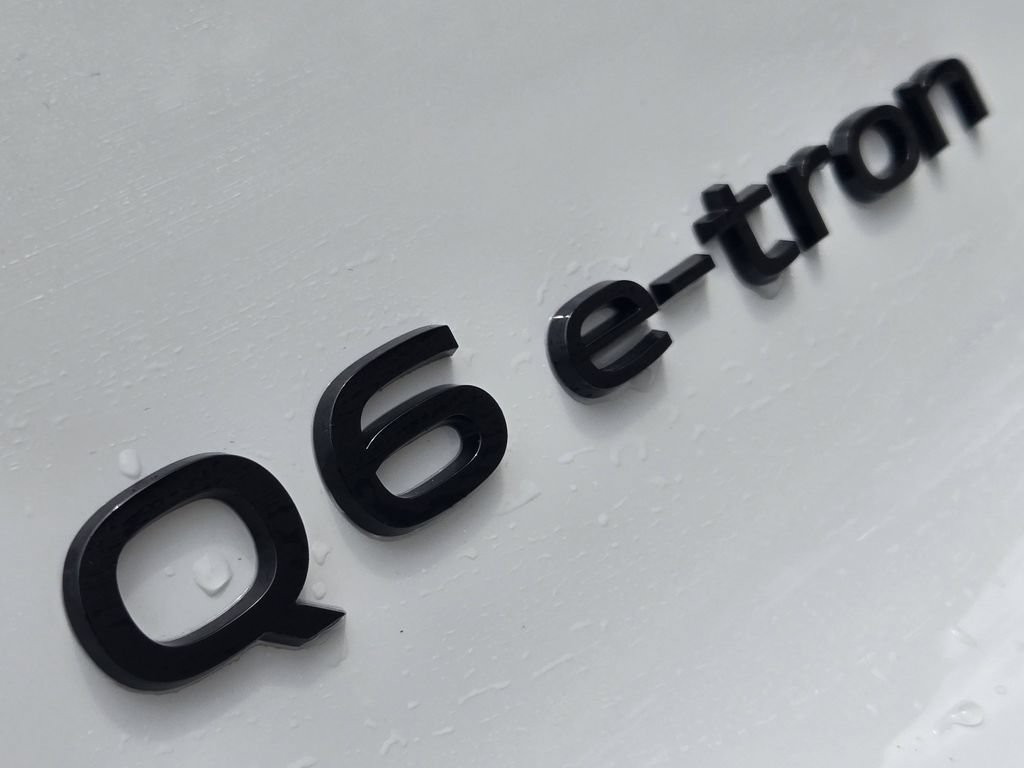 New 2027 Audi Q6 e-tron Premium Plus AWD/4WD image 15