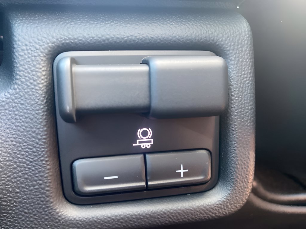Used 2025 GMC Sierra EV Denali AWD/4WD image 15