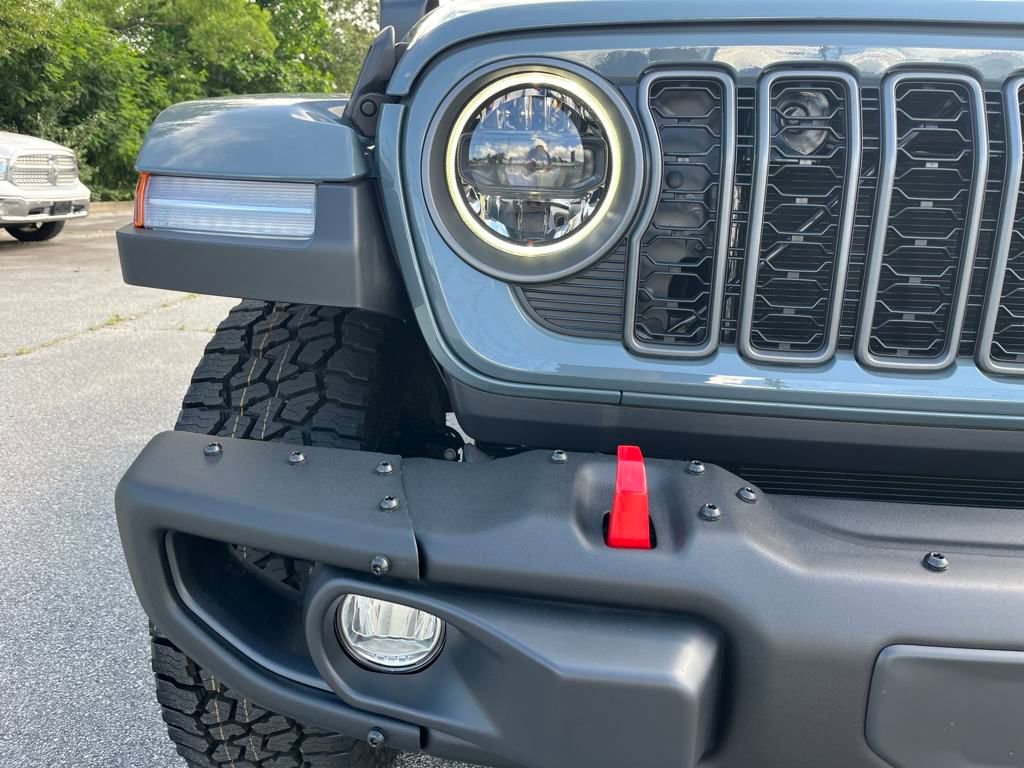 New 2025 Jeep Gladiator Rubicon w/ Convenience Group image 40