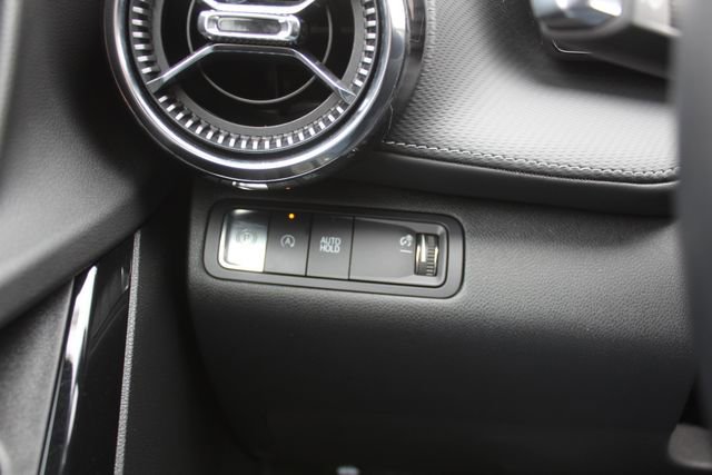 Used 2025 Chevrolet Equinox LT w/ Convenience Package II FWD image 26