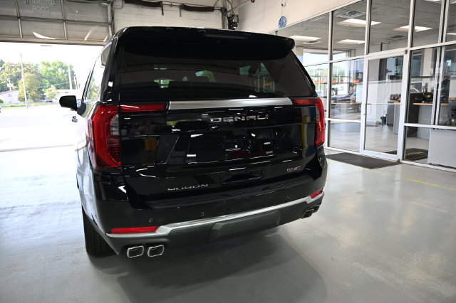 New 2026 GMC Yukon XL Denali w/ Denali Reserve Package AWD/4WD image 6