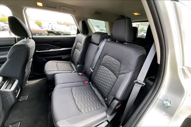 Certified 2025 Nissan Pathfinder S image 19