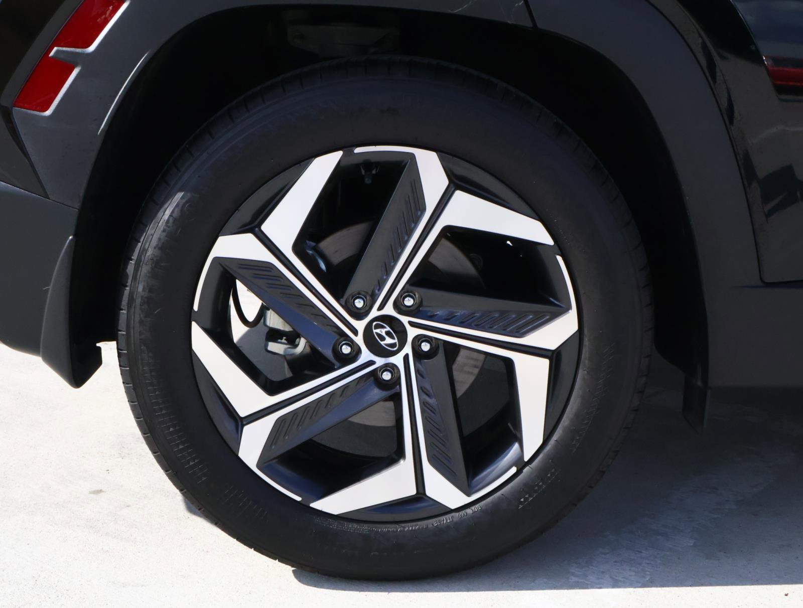 Used 2024 Hyundai Tucson SEL w/ Convenience Package image 8