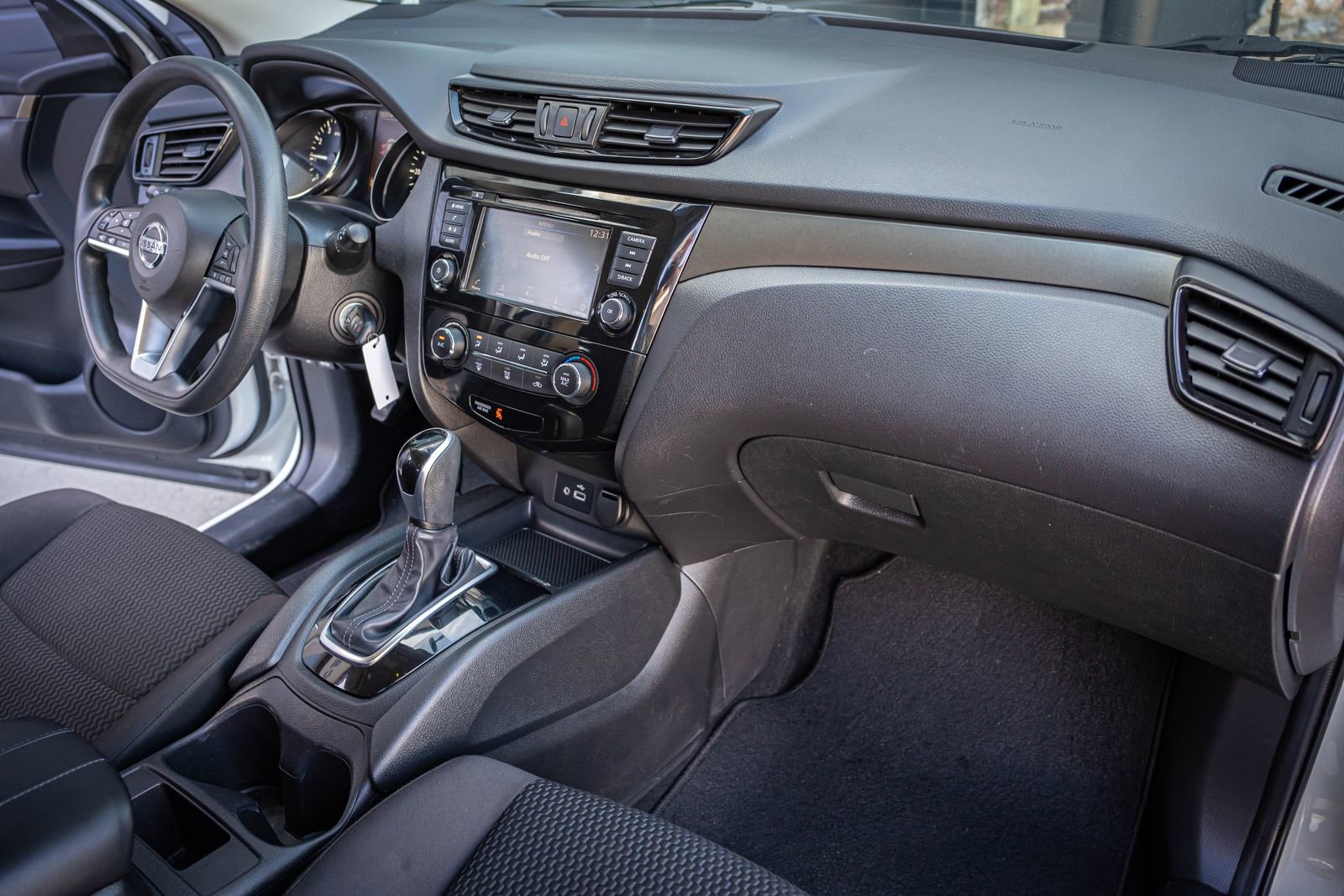 Used 2019 Nissan Rogue Sport S image 26