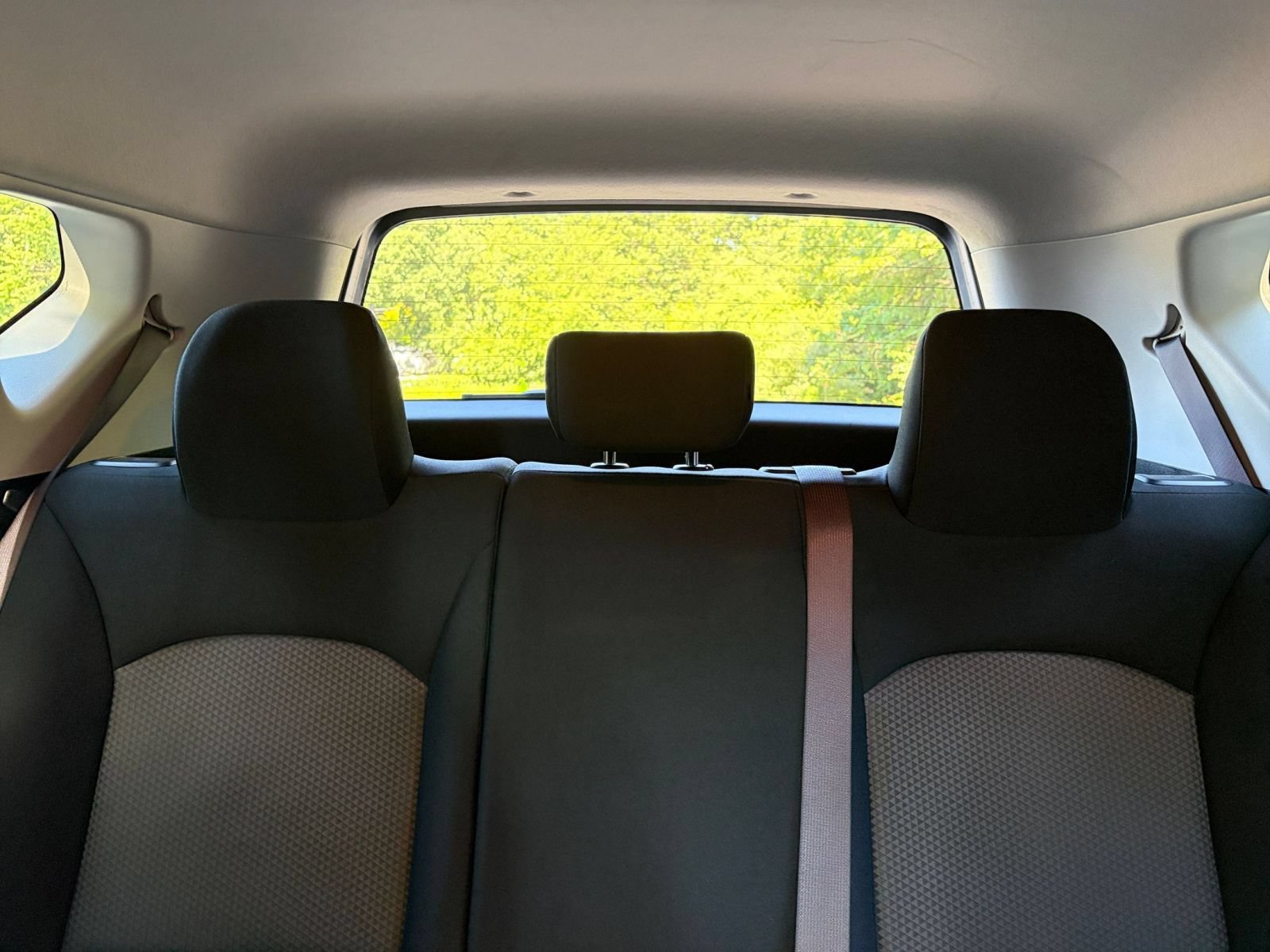 Used 2025 Kia Soul LX w/ LX Technology Package FWD image 36