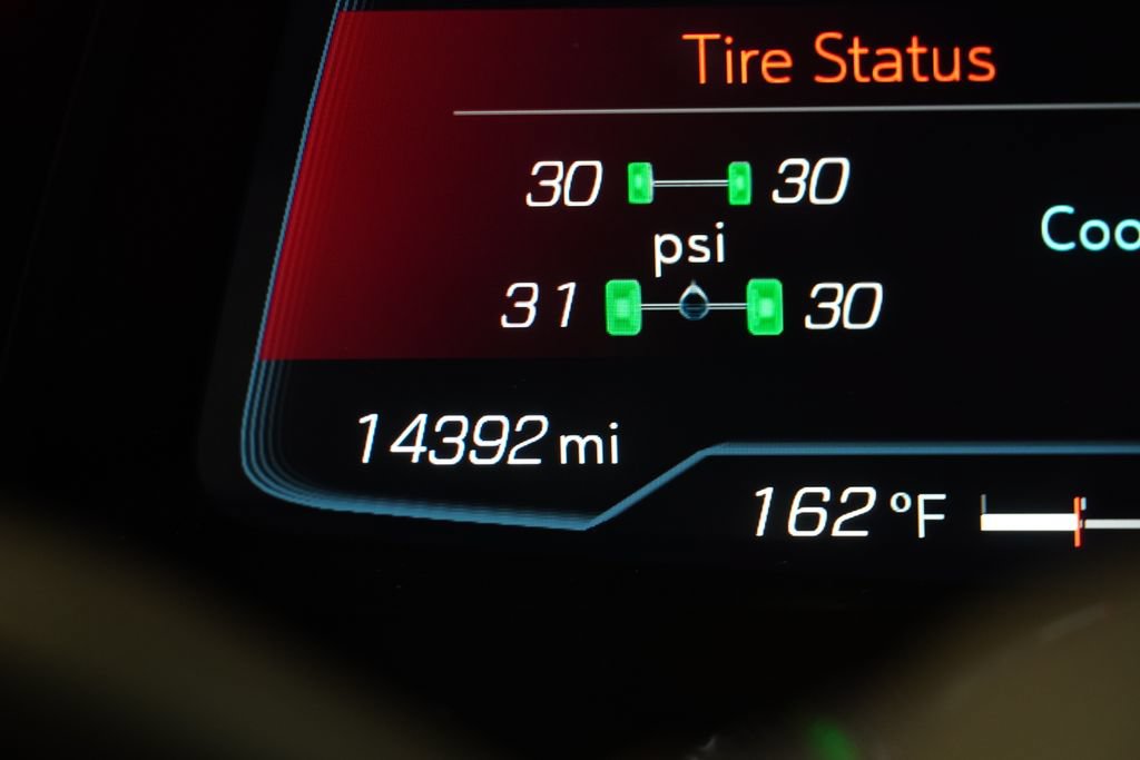 Used 2022 Chevrolet Corvette Stingray Preferred Cpe w/ Battery Protection Package RWD image 4